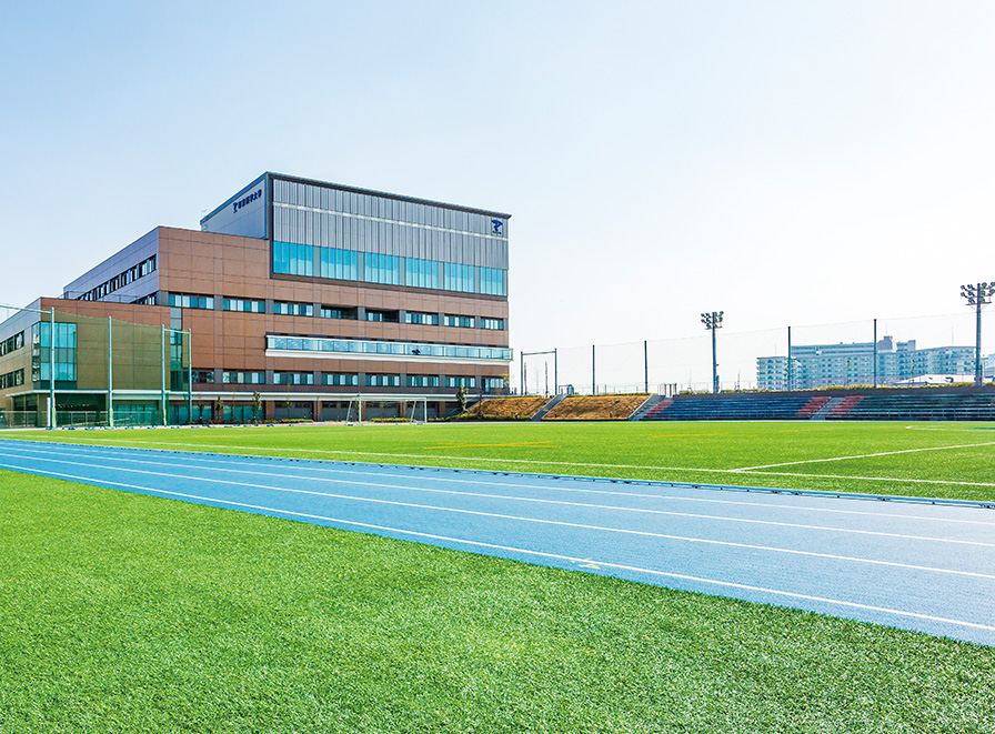 帝京科学大学400mトラック