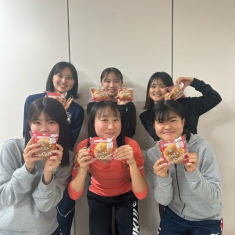 駅伝チーム、差し入れ